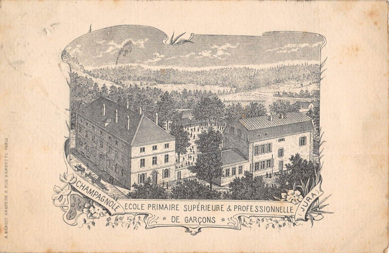 Carte postale ancienne Champagnole Ecole Primaire De Garcons à Champagnole