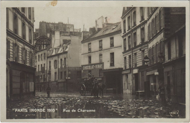 Carte postale ancienne Inondations 1910 Paris Rue de Charonne