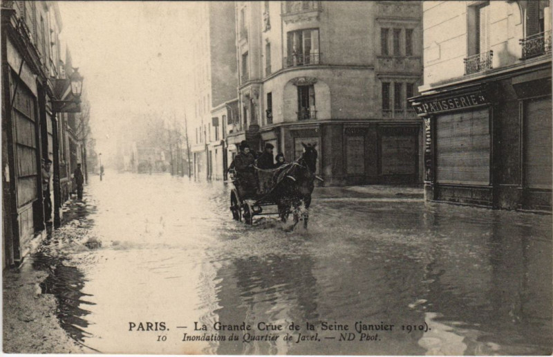 Carte postale ancienne Inondations 1910 Paris Quartier de Javel