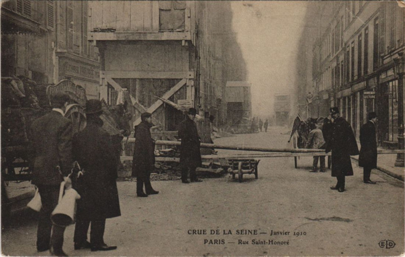 Carte postale ancienne Inondations 1910 Paris Rue Saint-honore