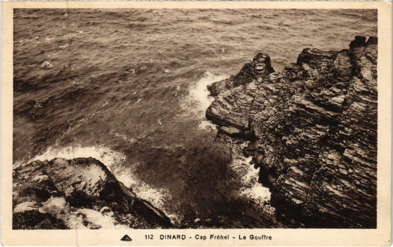 Carte postale ancienne Dinard Cap Frehel, Le Gouffre à Dinard