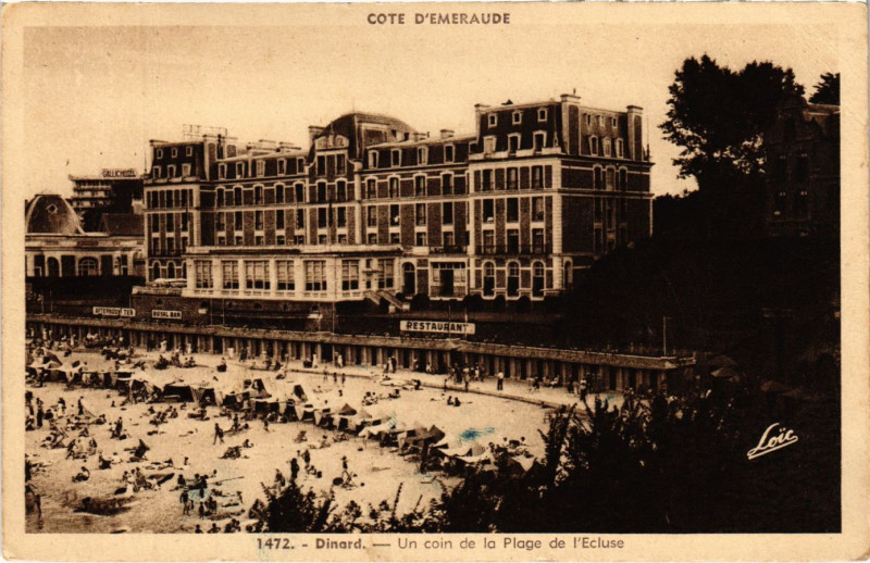 Carte postale ancienne Dinard Un coin de la Plage à Dinard