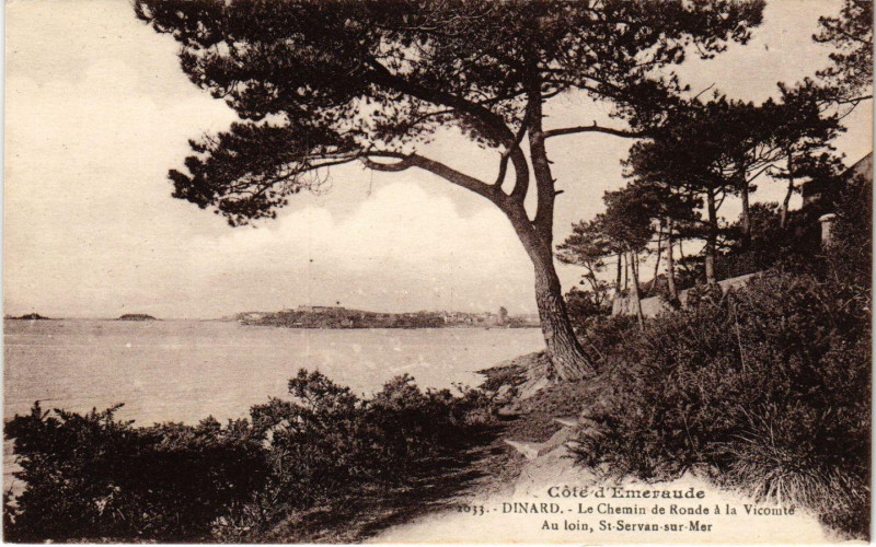 Carte postale ancienne Dinard Le Chemin de Ronde a la Vicomte à Dinard