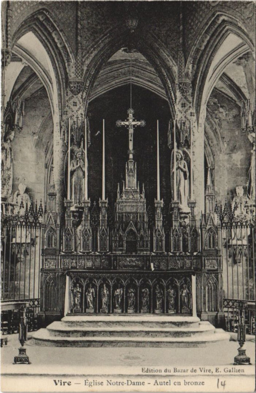 Carte postale ancienne Vire Eglise Notre-Dame - Autel en Bronze