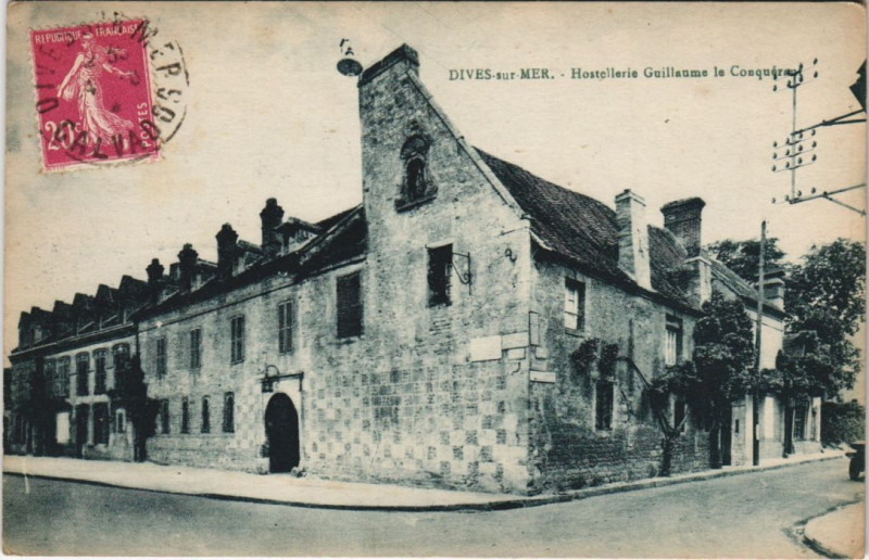 Carte postale ancienne Dives-sur-Mer Hostellerie de Guillaume le Conquerant à Dives-sur-Mer