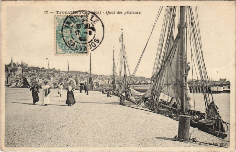 Carte postale ancienne Trouville-sur-Mer Quai des Pecheurs à Trouville-sur-Mer