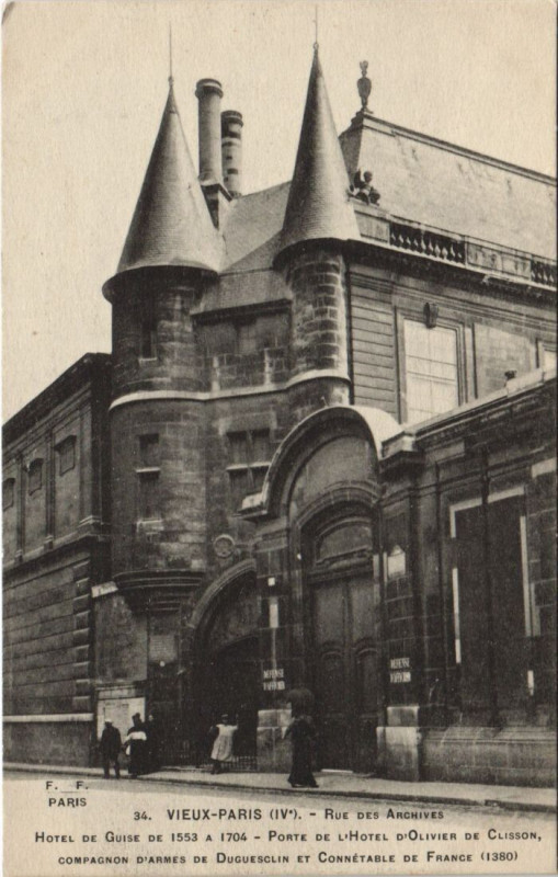 Carte postale ancienne Paris 4e Rue des Archives Hotel de Guise à Paris 4e