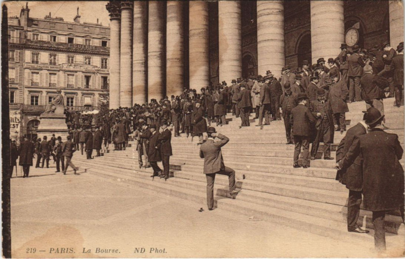 Carte postale ancienne Paris 2e La Bourse à Paris 2e