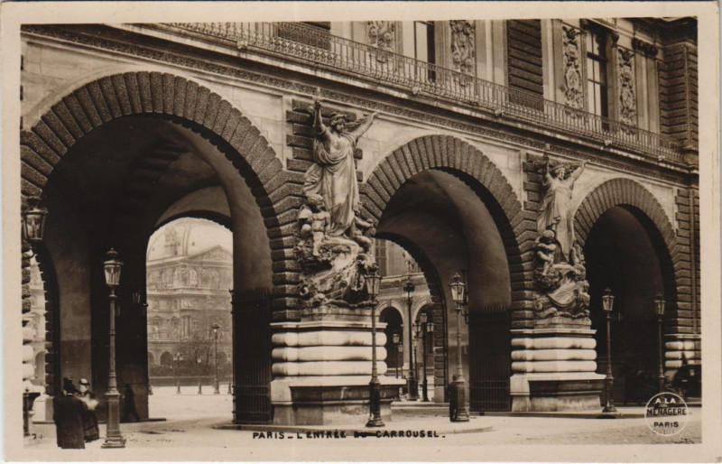 Carte postale ancienne Paris 1e guichets du Carrousel à Paris 1er