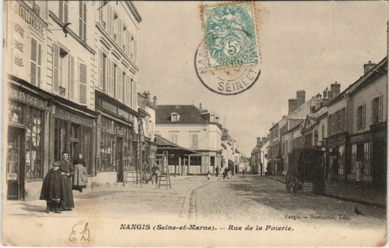 Carte postale ancienne Nangis Rue de la Poterie à Nangis