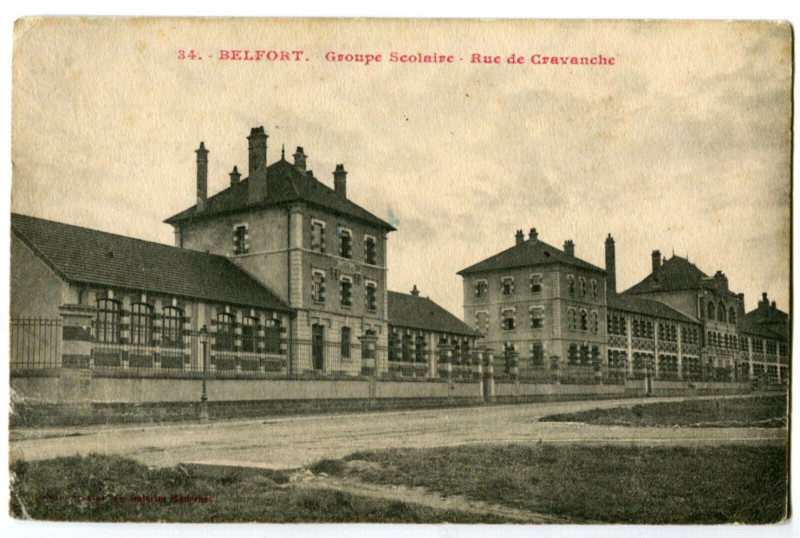 Carte postale ancienne Territoire-de-Belfort Belfort Groupe Scolaire rue de Cravanche à Belfort