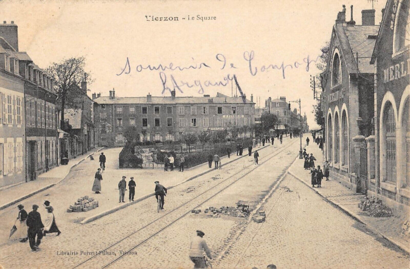 Carte postale ancienne Vierzon Le Square à Vierzon