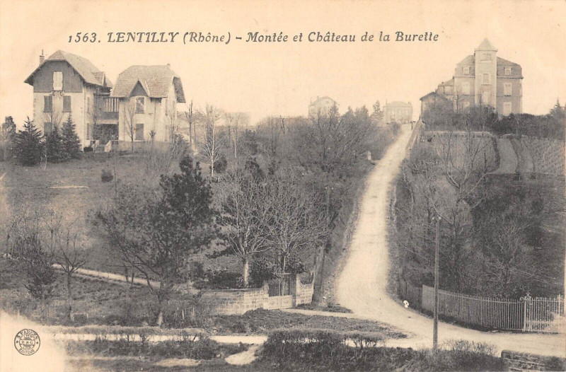 Carte postale ancienne Lentilly Montee Et Chateau De La Burette à Lentilly