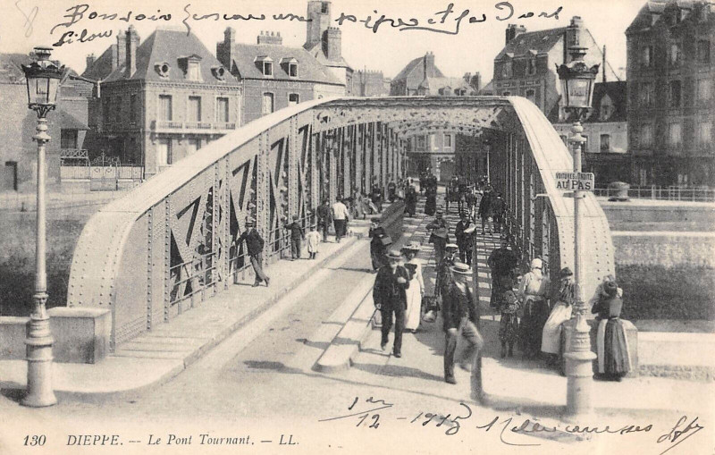 Carte postale ancienne Dieppe Le Pont Tournant à Dieppe