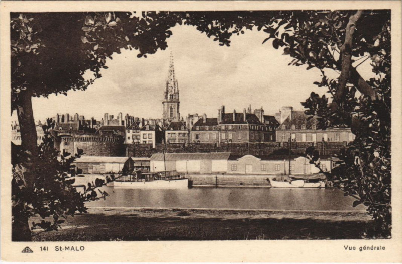 Carte postale ancienne Saint-Malo Vue Generale à Saint-Malo