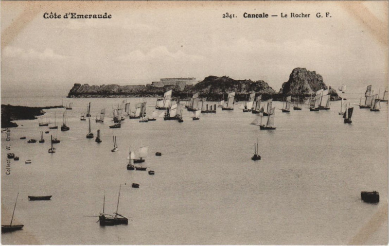 Carte postale ancienne Cancale Le Rocher à Cancale