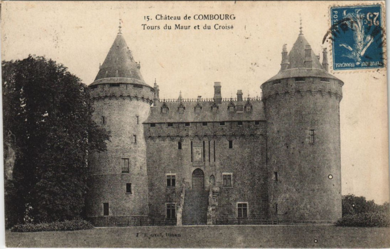 Carte postale ancienne Combourg Chateau - Tours du Maur et du Croise à Combourg
