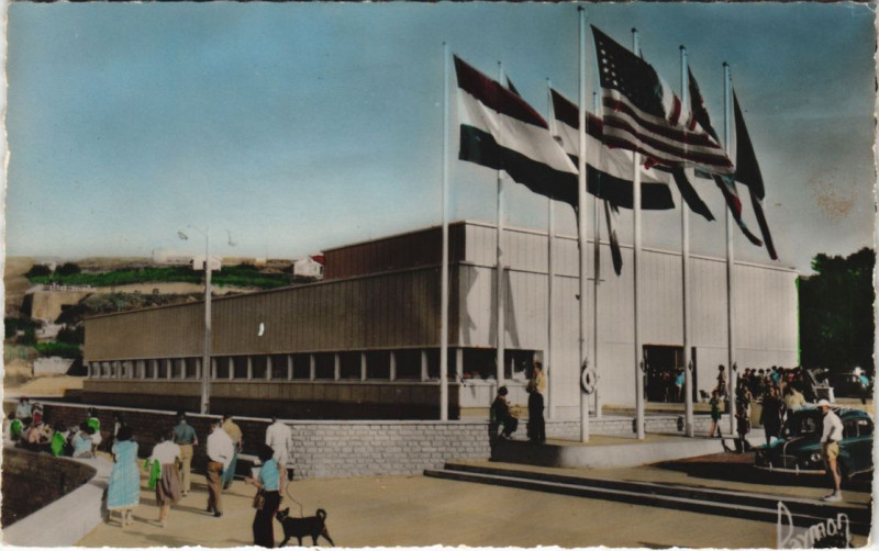 Carte postale ancienne Arromanches Le Musee du Debarquement