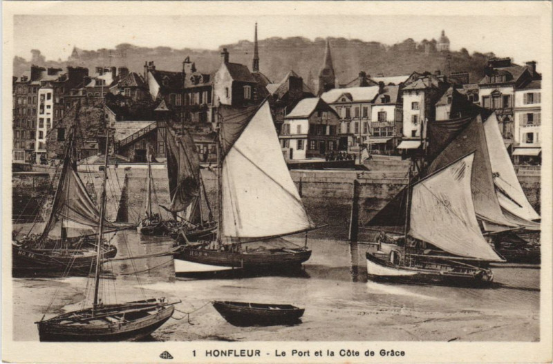 Carte postale ancienne Honfleur Le Port et la Cote de Grace à Honfleur