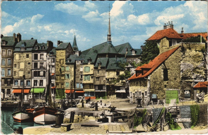 Carte postale ancienne Honfleur La Lieutenance à Honfleur