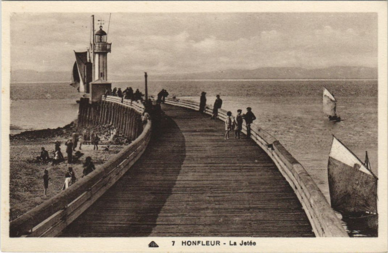 Carte postale ancienne Honfleur La Jetee à Honfleur