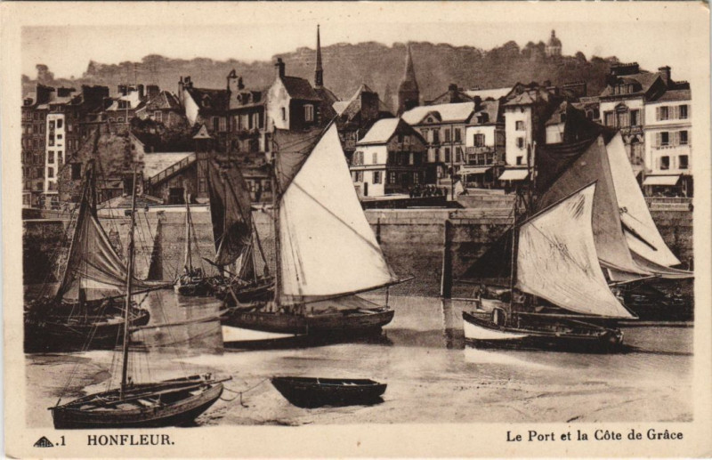 Carte postale ancienne Honfleur Le Port et la Cote de Grace à Honfleur