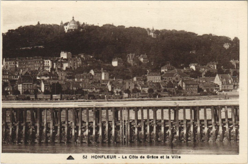 Carte postale ancienne Honfleur La cote de Grace et la Ville à Honfleur