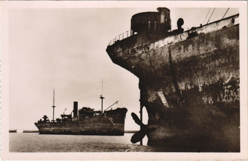 Carte postale ancienne Arromanches Port Winston