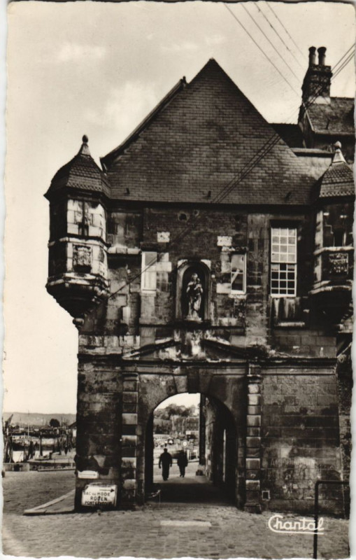 Carte postale ancienne Honfleur La Lieutenance à Honfleur