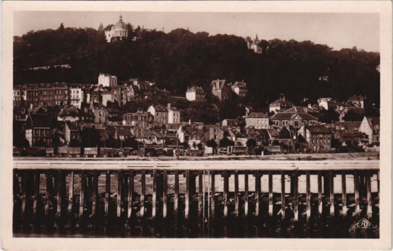 Carte postale ancienne Honfleur La cote de Grace et la Ville à Honfleur