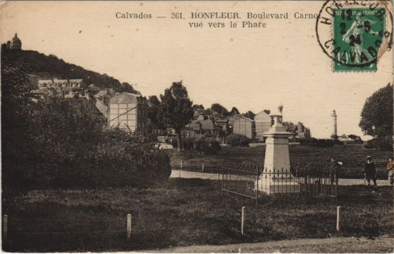 Carte postale ancienne Honfleur Boulevard Carnot à Honfleur