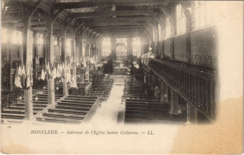 Carte postale ancienne Honfleur Interieur de l'Eglise Sainte-Catherine à Honfleur