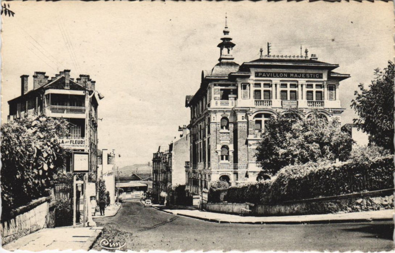 Carte postale ancienne Royat Pavillon Majestic à Royat