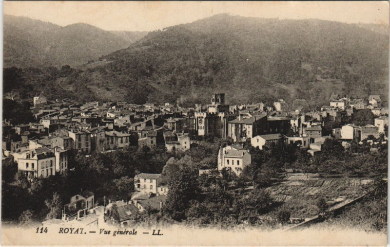 Carte postale ancienne Royat vue generale à Royat