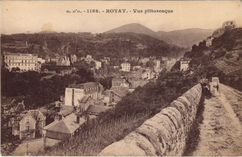 Carte postale ancienne Royat vue pittoresque à Royat
