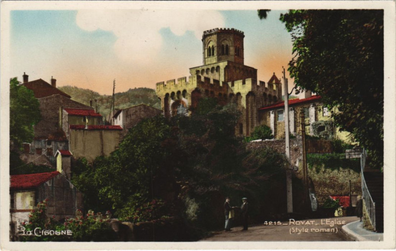 Carte postale ancienne Royat Eglise à Royat