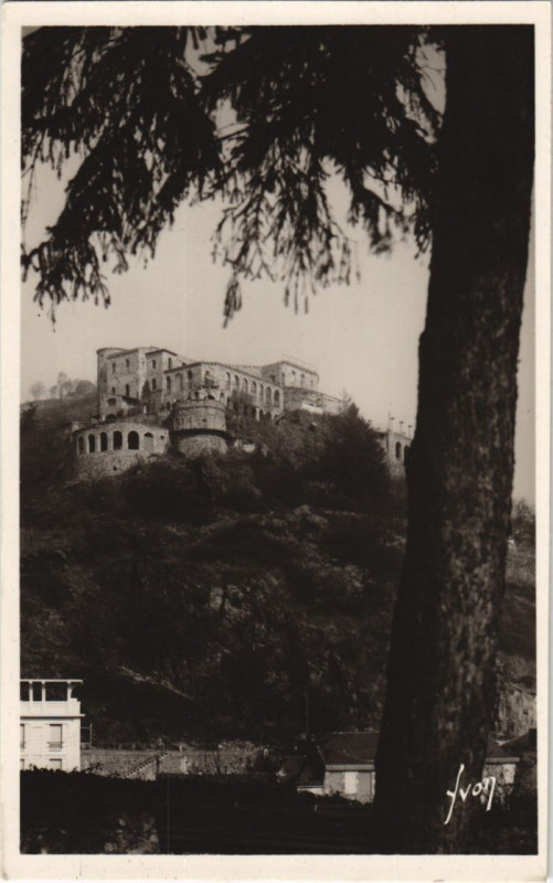 Carte postale ancienne Royat Le Paradis à Royat