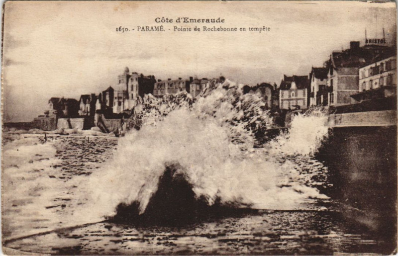 Carte postale ancienne Parame Pointe de Rochebonne en tempete