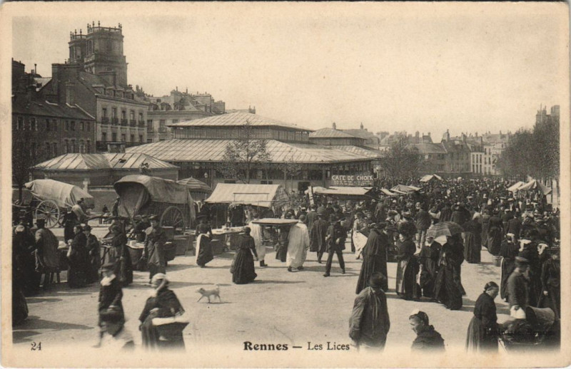 Carte postale ancienne Rennes Les Lices à Rennes