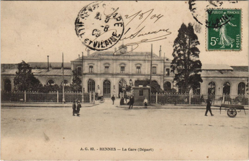 Carte postale ancienne Rennes La Gare à Rennes