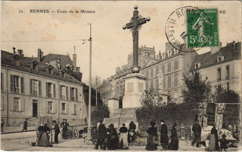 Carte postale ancienne Rennes Croix de la Mission à Rennes