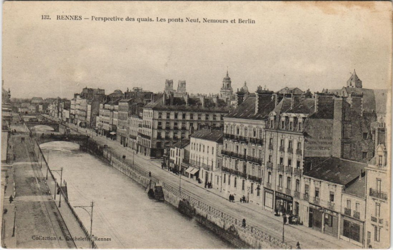 Carte postale ancienne Rennes Perspective des Quais à Rennes