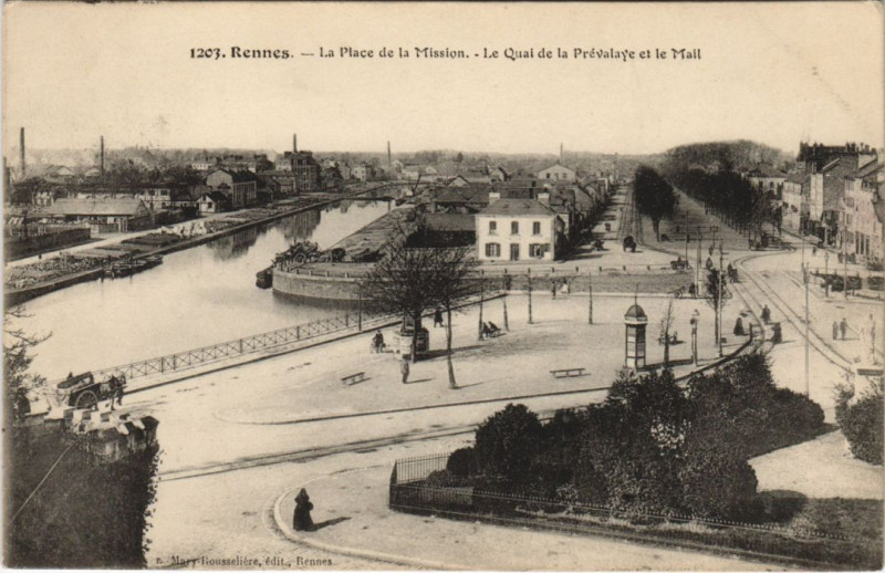 Carte postale ancienne Rennes Place de la Mission à Rennes