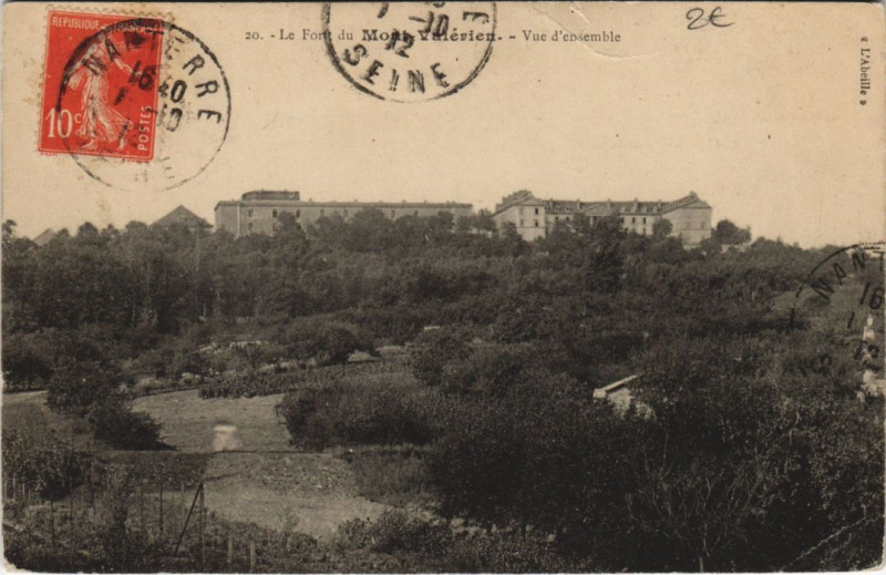 Carte postale ancienne Mont-Valerien Le Fort Vue d'ensemble