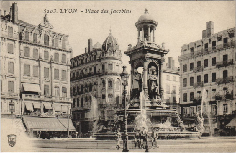 Carte postale ancienne Lyon Place de Jacobins à Lyon