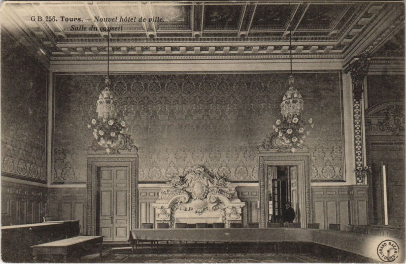 Carte postale ancienne Tours Nouvel Hotel de Ville Salle du Conseil à Tours