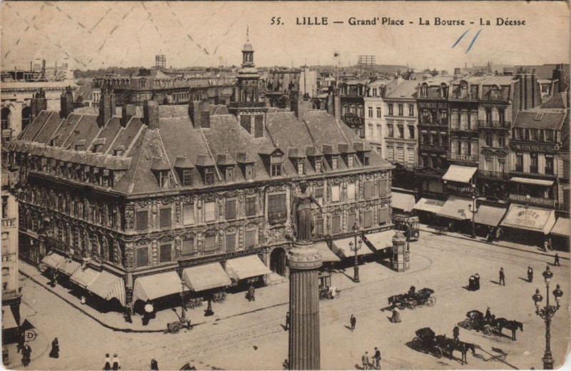 Carte postale ancienne Lille Grande Place La Bourse à Lille