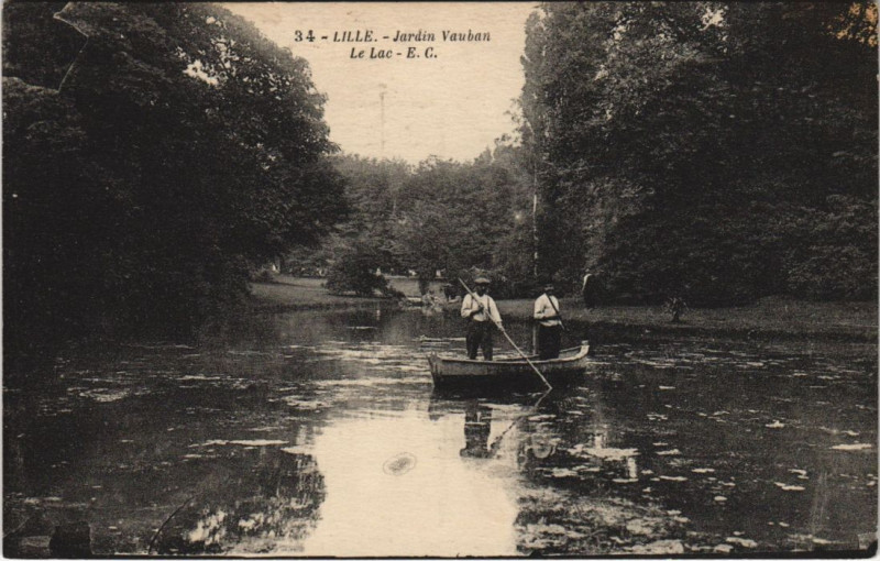 Carte postale ancienne Lille jardin Vauban le lac à Lille