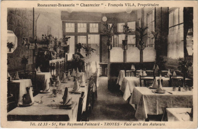 Carte postale ancienne Troyes 51, Rue Raymons Poincare Restaurant-Brasserie Chantecler à Troyes