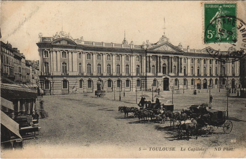 Carte postale ancienne Toulouse Le Capitole à Toulouse
